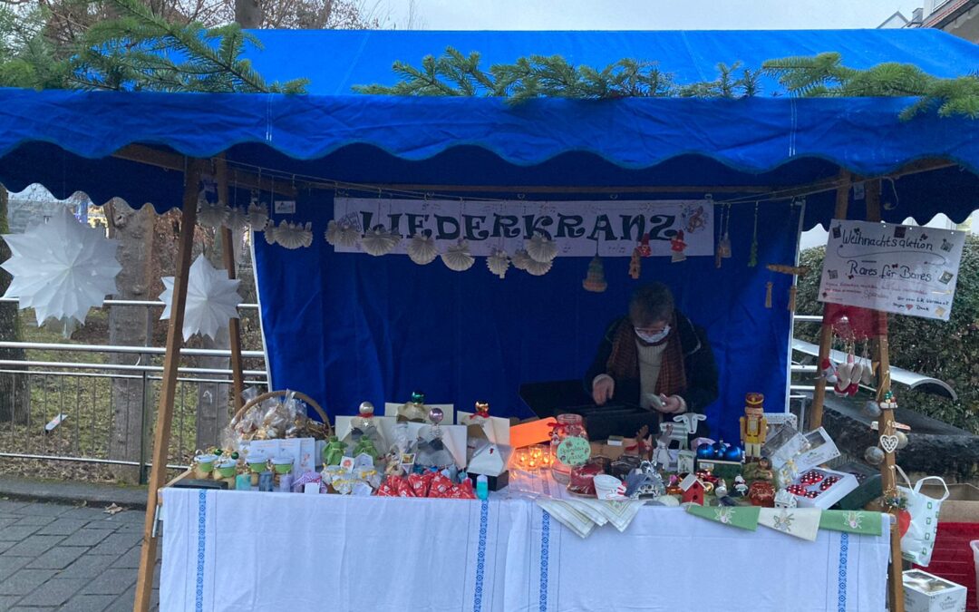 Liederkranz Wernau mit Osterstand auf dem Wernauer Wochenmarkt